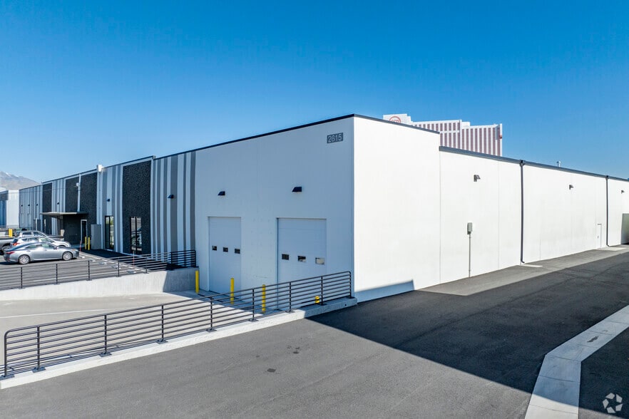 2609-2615 Mill St, Reno, NV for lease - Building Photo - Image 2 of 11