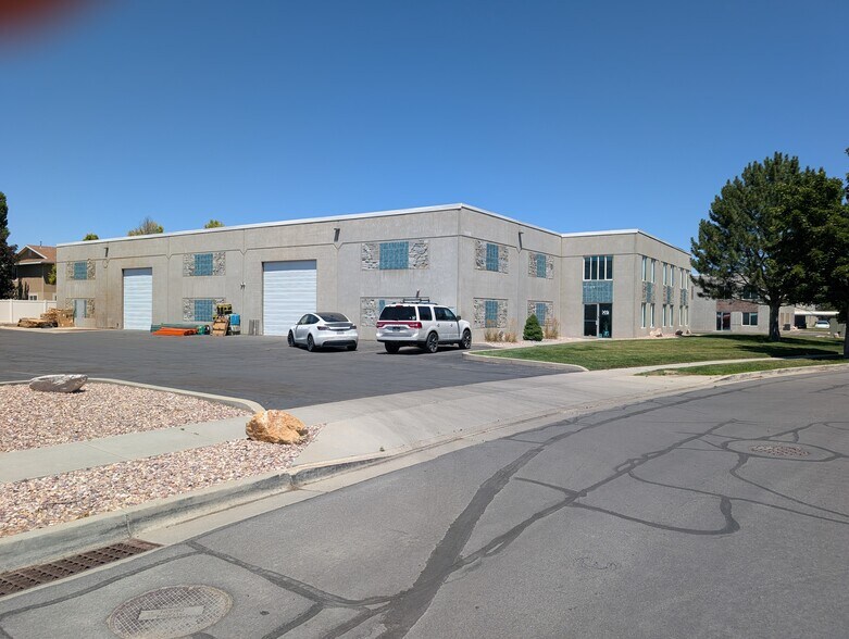 9498 S 670 W, Sandy, UT for lease - Building Photo - Image 1 of 4