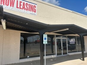 4413-4415 NW Cache Rd, Lawton, OK for lease Building Photo- Image 1 of 13