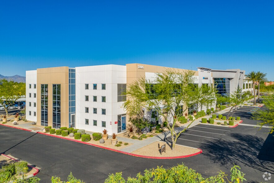 13985 W Grand Ave, Surprise, AZ à louer - Photo du bâtiment - Image 1 de 7