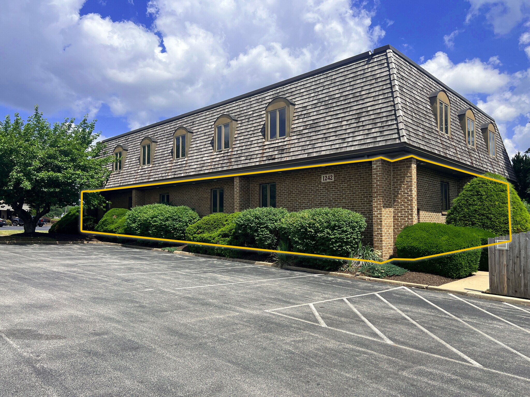 1242 West Chester Pike, West Chester, PA for lease Building Photo- Image 1 of 14