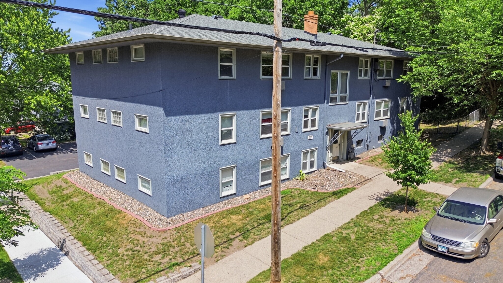 149 Morton St E, Saint Paul, MN à vendre Photo du bâtiment- Image 1 de 37