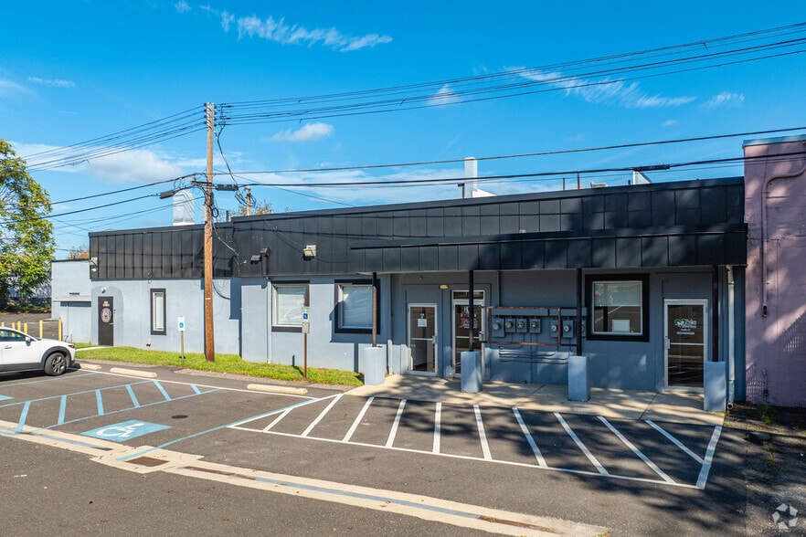 307 - 319 W Landis Ave, Vineland, NJ for lease - Building Photo - Image 2 of 6