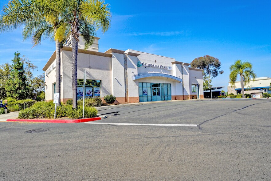 140 N Knoll Rd, San Marcos, CA à vendre - Photo du bâtiment - Image 2 de 5