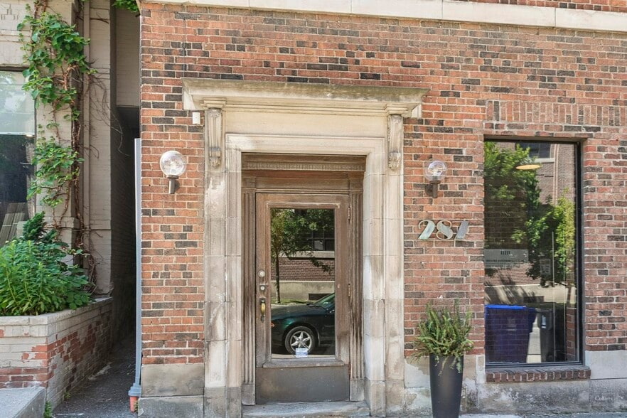 287 Macpherson Ave, Toronto, ON à louer - Photo du bâtiment - Image 2 de 2