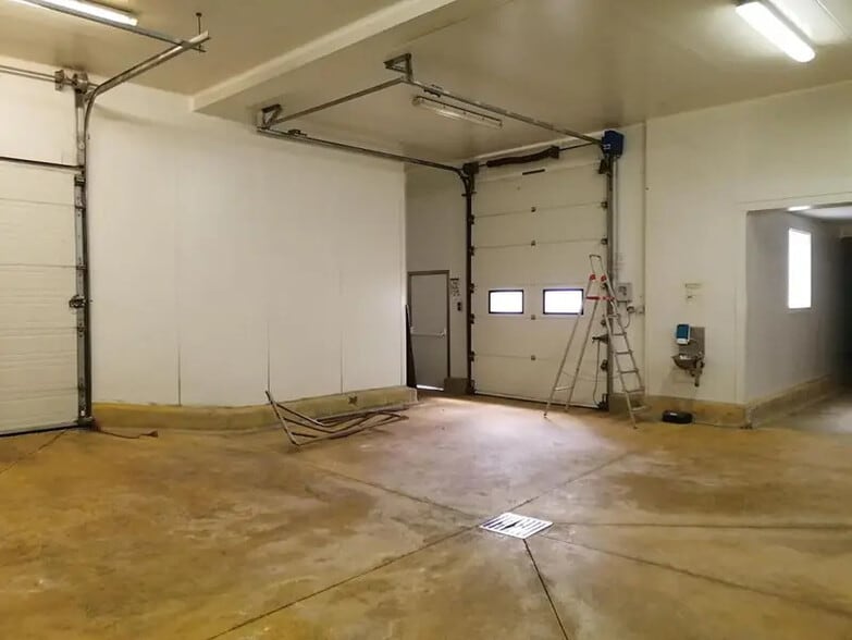 Industrial in Lacaune for sale - Interior Photo - Image 3 of 4