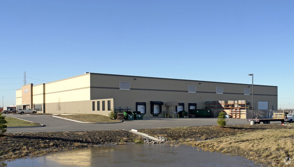 131 Enterprise Dr, Edwardsville, IL à vendre - Photo du bâtiment - Image 2 de 7