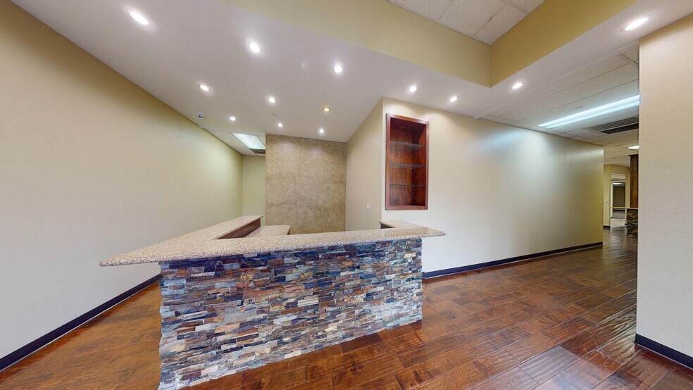 15603 W Hardy Rd, Houston, TX à vendre - Numérisation 3D de Matterport - Image 2 de 28