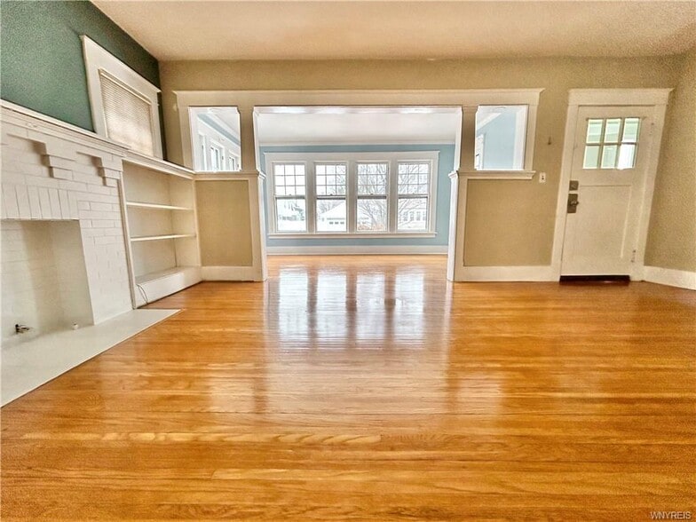 510 Tacoma Ave, Buffalo, NY à vendre - Photo du bâtiment - Image 3 de 22