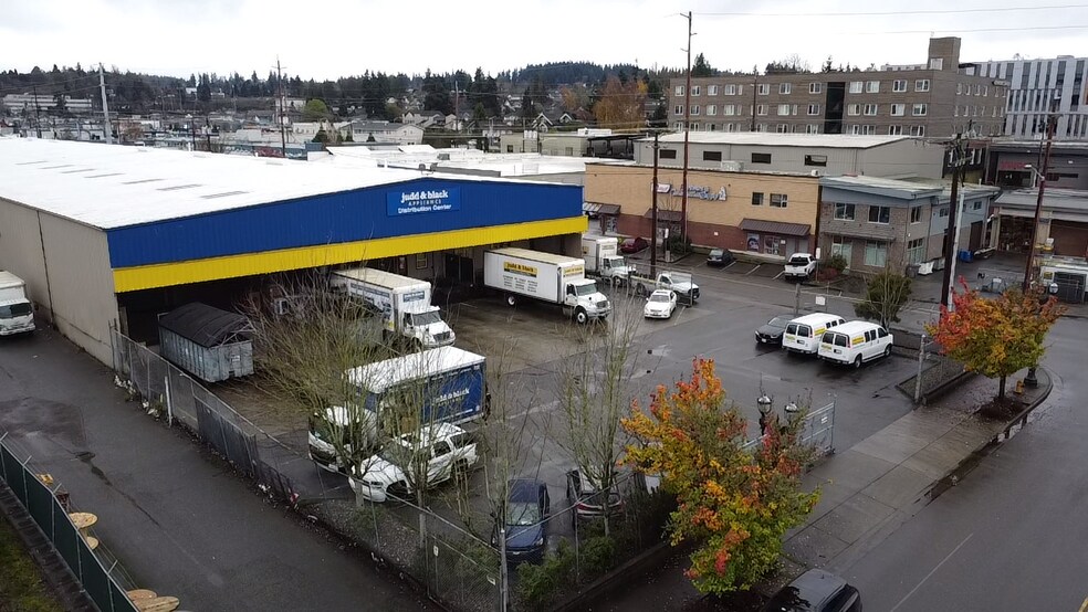 3303 McDougall Ave, Everett, WA à louer - Photo du bâtiment - Image 3 de 14
