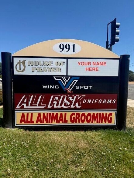 991 Lake Blvd, Redding, CA à louer - Photo de l’enseigne - Image 2 de 6