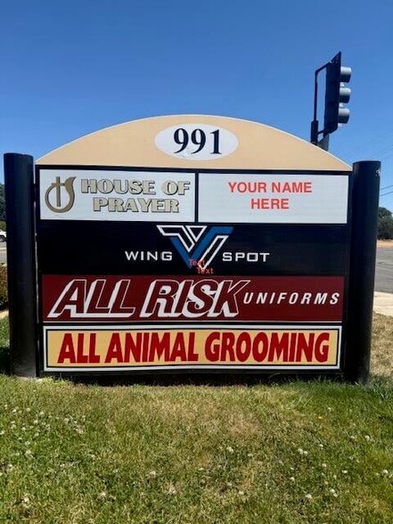 991 Lake Blvd, Redding, CA for lease - Pylon Photo - Image 2 of 6