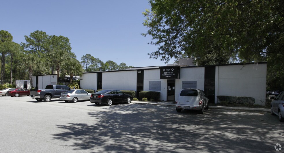 3599 University Blvd S, Jacksonville, FL à vendre - Photo du bâtiment - Image 3 de 3