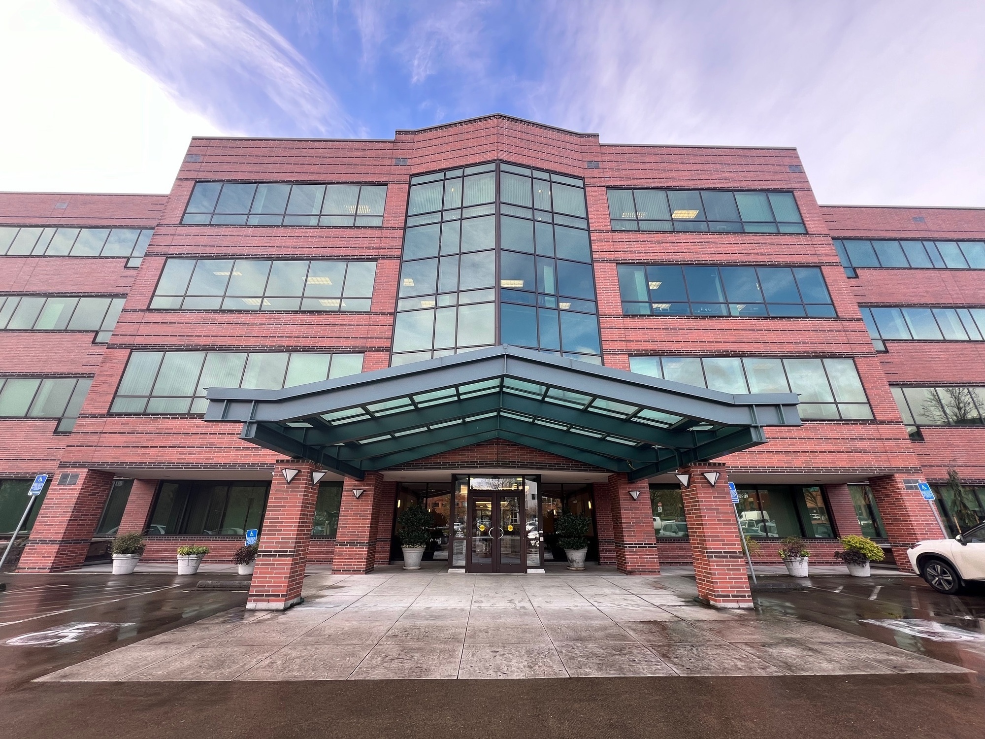 9200 SE Sunnybrook Blvd, Clackamas, OR for lease Building Photo- Image 1 of 16