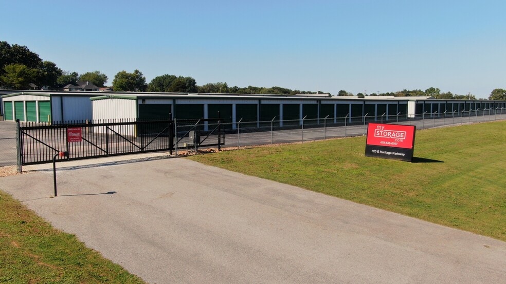 Self Storage – Prairie Grove, AR portfolio of 2 properties for sale on LoopNet.ca - Building Photo - Image 3 of 12