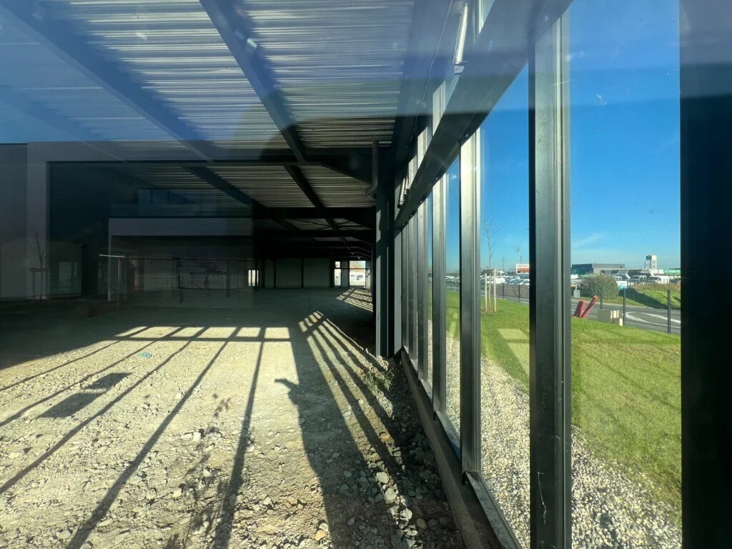 Flex in Arnas for lease Interior Photo- Image 1 of 1