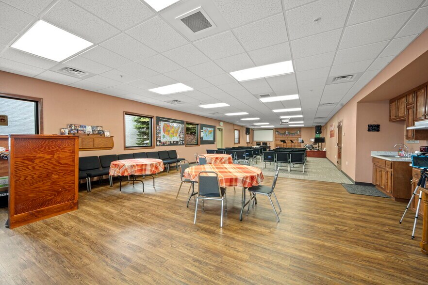 8052 W Main St, Rathdrum, ID à vendre - Photo intérieure - Image 3 de 57