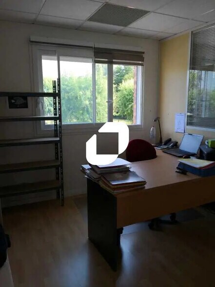 Bureau dans Lisses à louer - Photo intérieure - Image 3 de 4