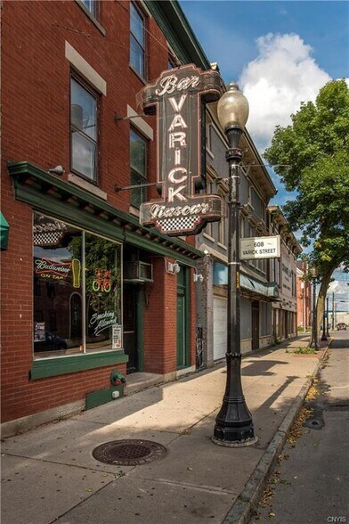 616 Varick St, Utica, NY à vendre - Photo du bâtiment - Image 2 de 12