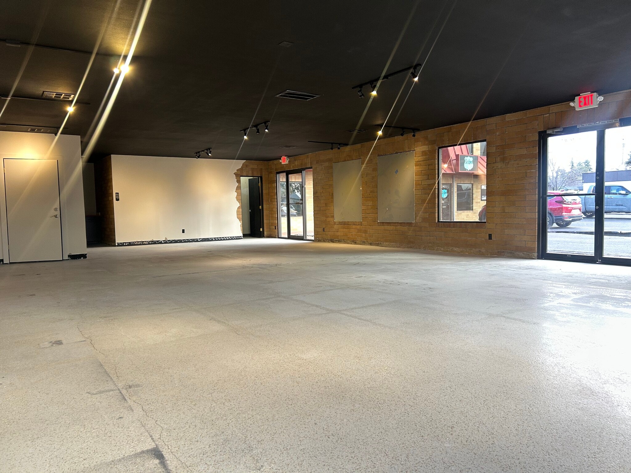 1404 NE 3rd St, Bend, OR for lease Interior Photo- Image 1 of 6