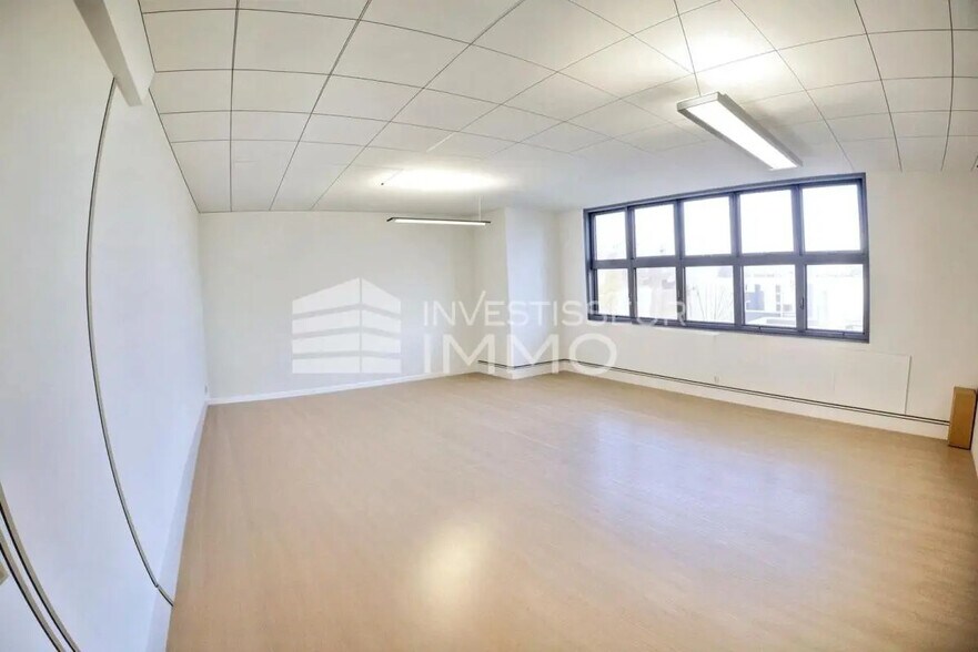 Office in Lognes for lease - Interior Photo - Image 3 of 4