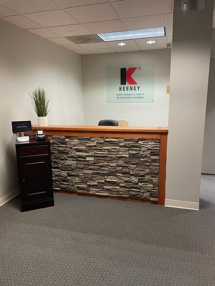 74 Batterson Park Rd, Farmington, CT à louer - Photo intérieure - Image 2 de 3