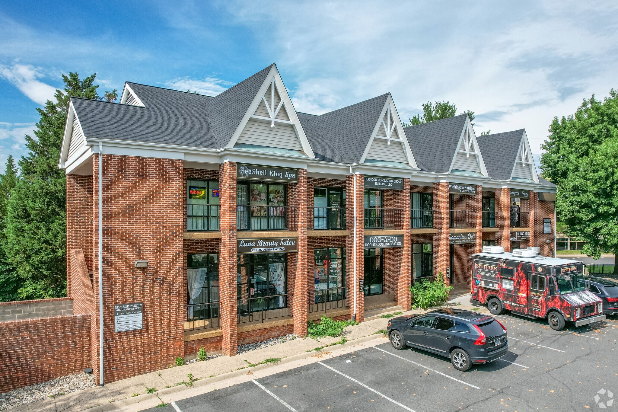 626 Grant St, Herndon, VA for lease Primary Photo- Image 1 of 6