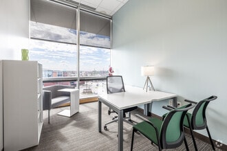 5550 Wild Rose Ln, West Des Moines, IA for lease Interior Photo- Image 2 of 2