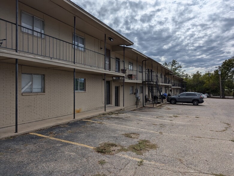 1807 Mulford Dr, Killeen, TX for sale - Building Photo - Image 2 of 8