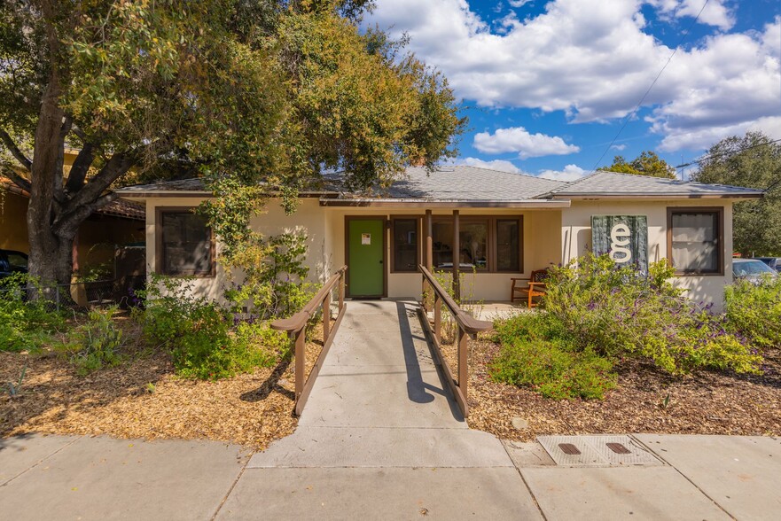 302 N Montgomery St, Ojai, CA for sale - Primary Photo - Image 1 of 17