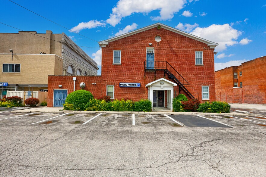 25-33 Carlisle Street portefeuille de 2 propriétés à vendre sur LoopNet.ca - Photo du bâtiment - Image 3 de 4