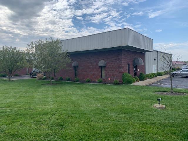 7490 Bridgewater Rd, Huber Heights, OH for lease Building Photo- Image 1 of 4