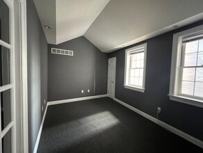 18 Wilmont Mews, West Chester, PA for lease Interior Photo- Image 2 of 3