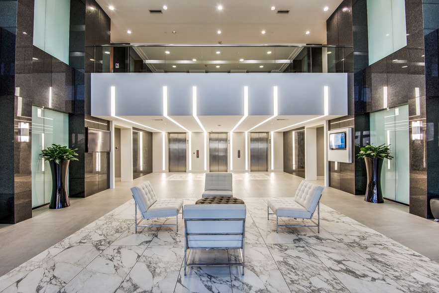 14800 Landmark Blvd, Dallas, TX for lease - Lobby - Image 3 of 21