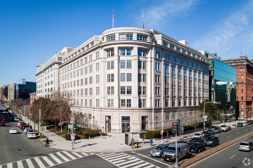 1 Massachusetts Ave NW, Washington, DC à louer - Photo du bâtiment - Image 2 de 10