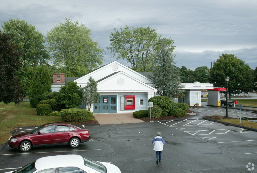 25 E Granby Rd, Granby, CT for lease - Building Photo - Image 3 of 3