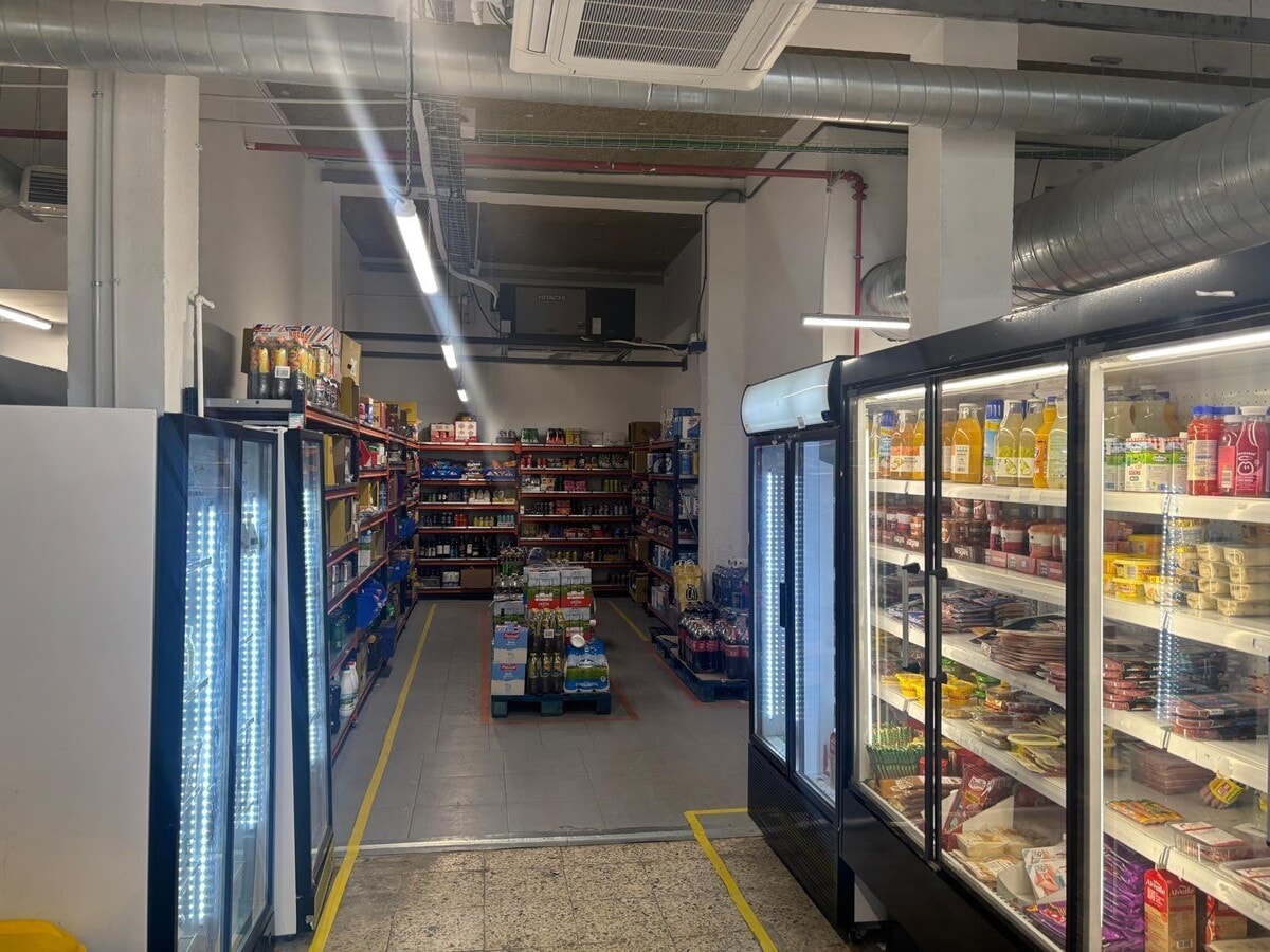 Zaragoza, ZAR 50006 - Unit 01 - - Interior Photo - Image 2 of 11