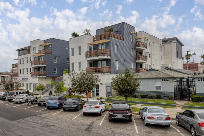 More details for 1836-1852 Locust Ave, Long Beach, CA - Office/Retail for Lease