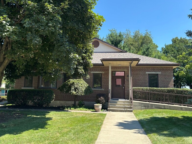 303 Watervliet-shaker Rd, Watervliet, NY for lease - Building Photo - Image 2 of 11