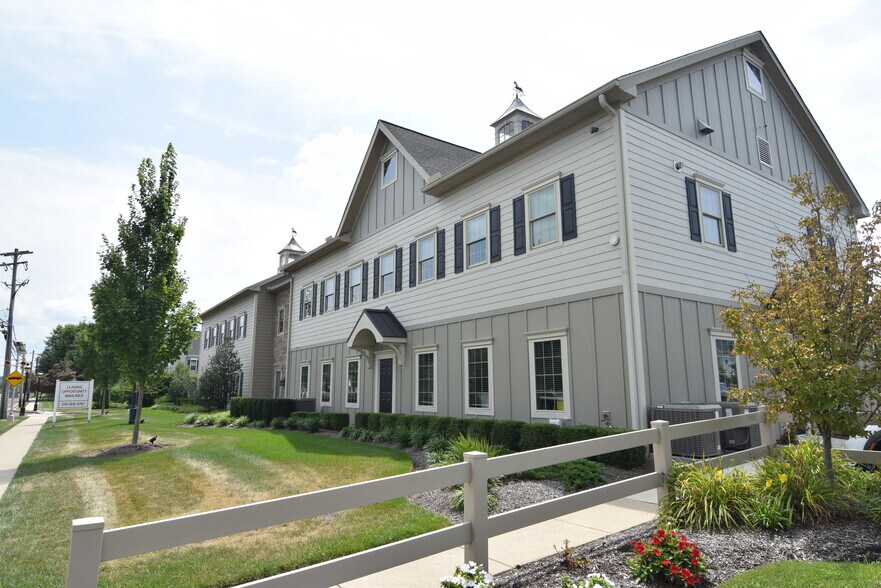 350 N Main St, Chalfont, PA à vendre - Photo du bâtiment - Image 3 de 22