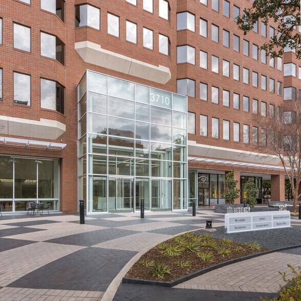 3710 Rawlins St, Dallas, TX à louer - Photo du bâtiment - Image 2 de 22