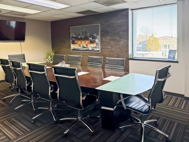 Plus de détails pour 12345 W 95th St, Lenexa, KS - Coworking à louer