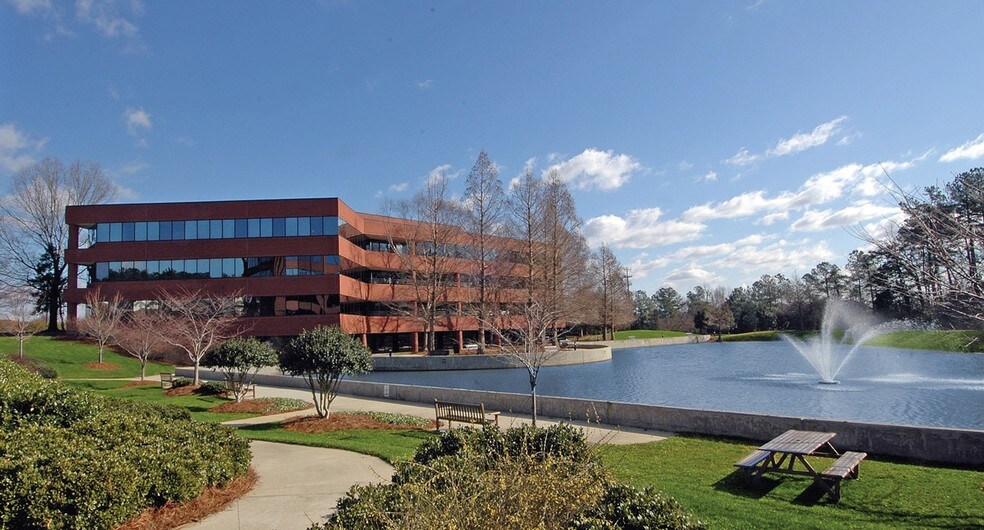 900 Ridgefield Dr, Raleigh, NC for lease - Building Photo - Image 1 of 12