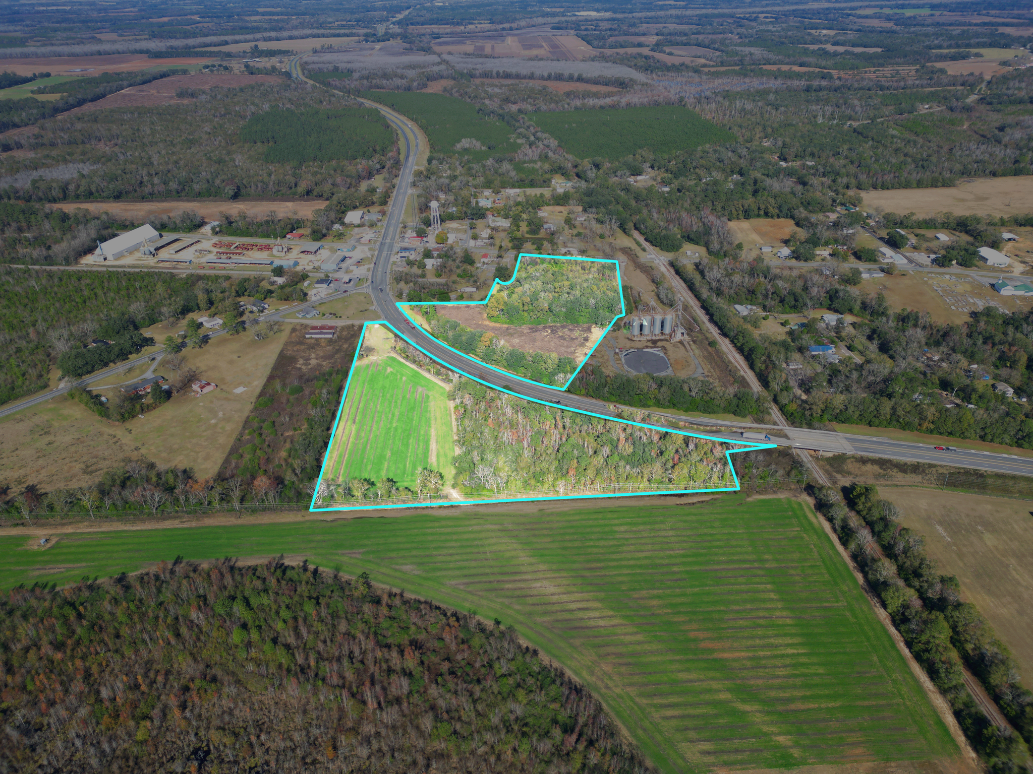 20.98 Acres For Sale portfolio of 2 properties for sale on LoopNet.ca Aerial- Image 1 of 4