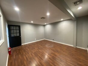 1002 W Huisache Ave, San Antonio, TX for lease Interior Photo- Image 2 of 2
