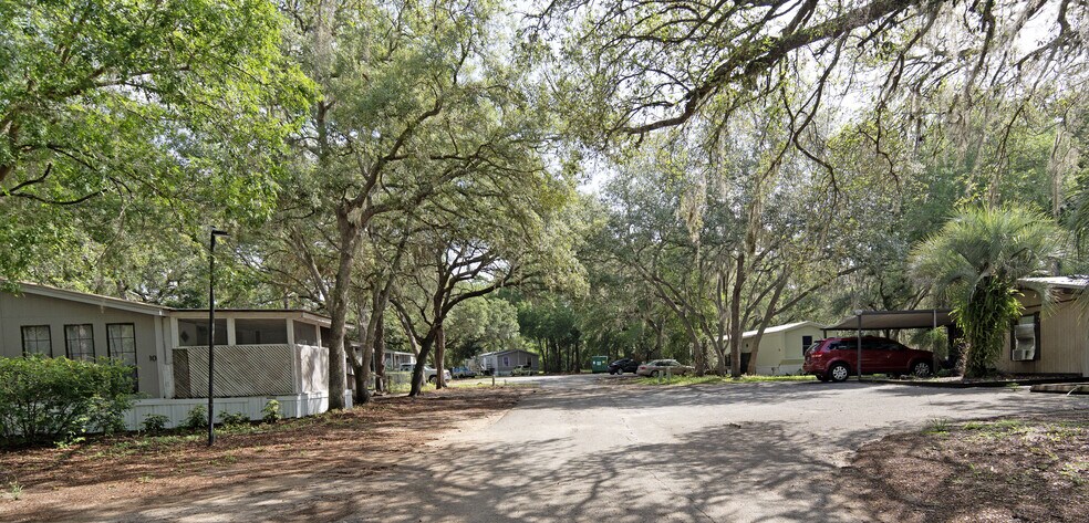 14455 E Highway 25, Ocklawaha, FL à vendre - Photo du bâtiment - Image 3 de 7