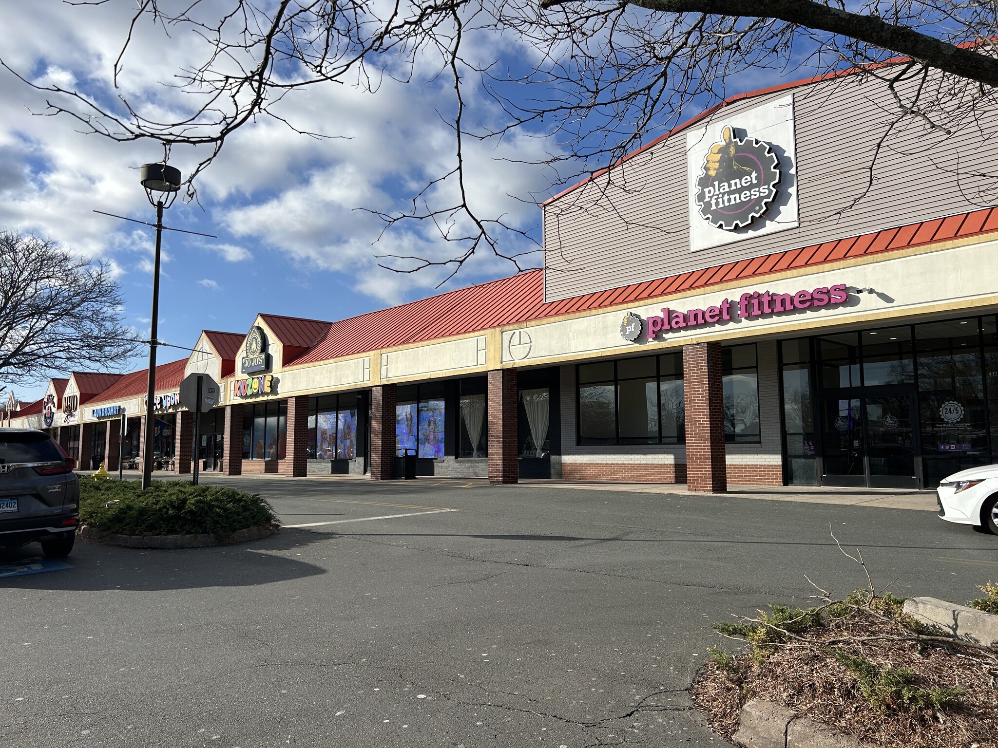 412 Middle Tpke W, Manchester, CT for lease Building Photo- Image 1 of 29