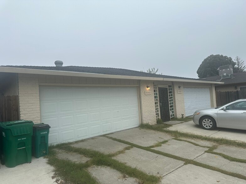 7941 Diana Marie Dr, Stockton, CA à vendre - Photo du bâtiment - Image 3 de 13