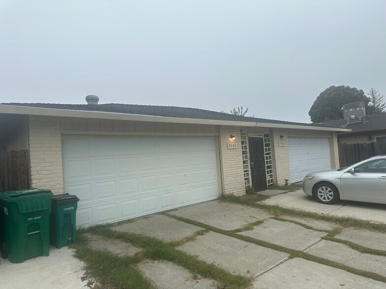 7941 Diana Marie Dr, Stockton, CA à vendre - Photo du bâtiment - Image 3 de 13