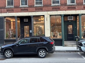 11 Roxbury St, Keene, NH à louer Photo intérieure- Image 1 de 4